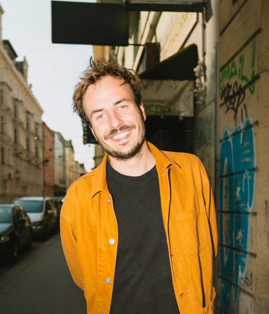 Ein Bild von Jan Pöltner, Gründer und CEO von 1000things